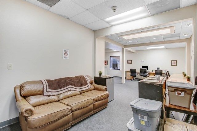 1175 Center St, Riverside, CA 92507